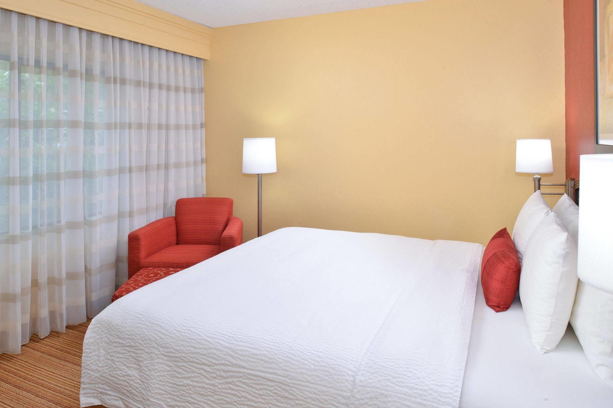 คอร์ตยาร์ด รอคฮิลล์ Hotel ร็อคฮิลล์ ภายนอก รูปภาพ